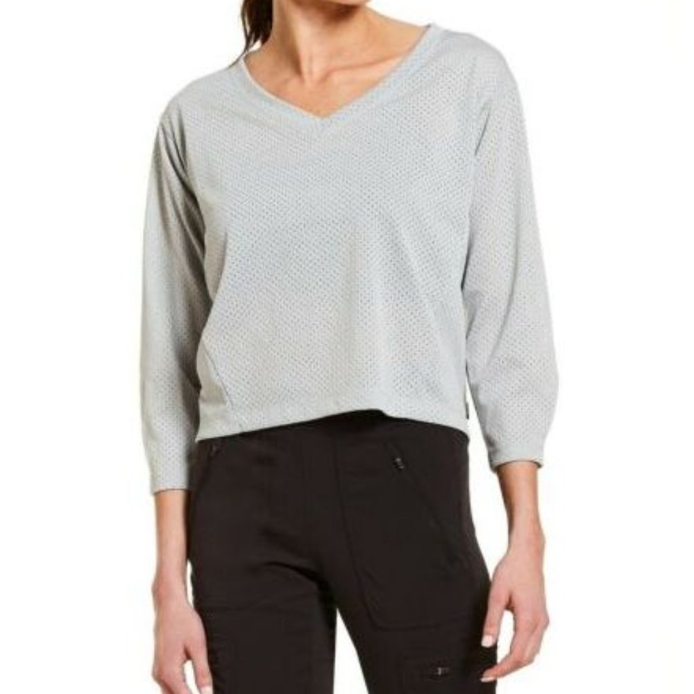 NWT: North Face V Neck Gray Mesh Crop Top XL